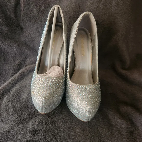 Dream pairs heels - Picture 5 of 6